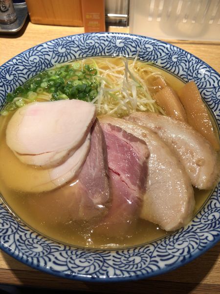 「チャーシュー（塩）芳酵香味そば」@麺屋 一燈の写真