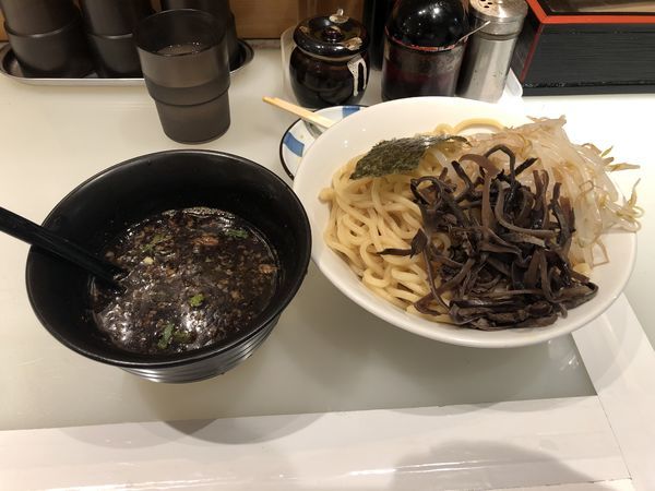 「煮干しブラック」@九州博多らーめん麺屋 悟空 立川店の写真