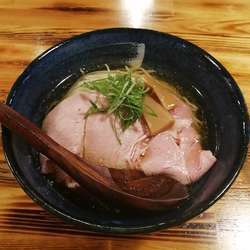 冷やし塩煮干そば　900円