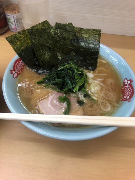 「ラーメン 並」@横浜ラーメン 町田家 新宿南口店の写真