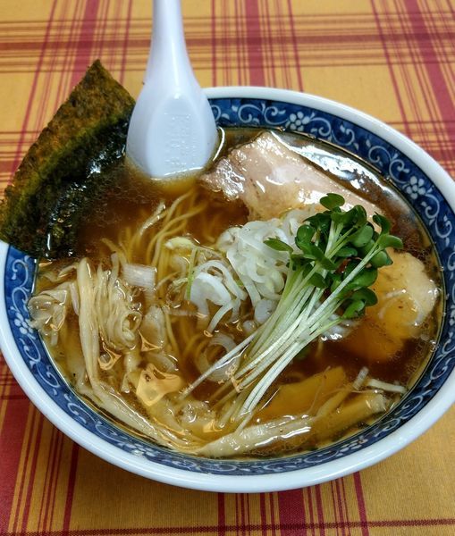 「地鶏中華そば」@地鶏けい骨 阿波家 宇都宮店の写真