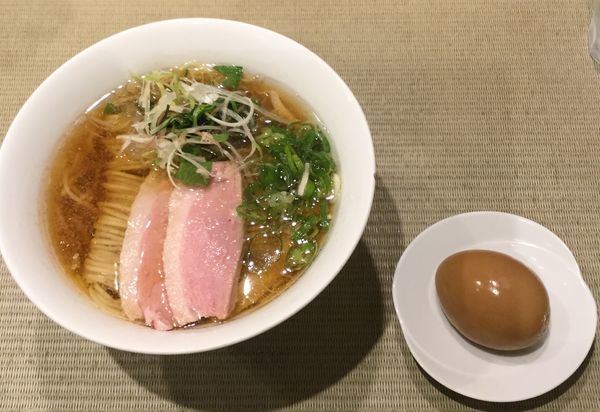 「鴨らぁめん+煮卵 880円」@らーめん 鴨to葱の写真