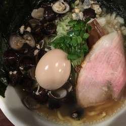 【限定】シジミソバ 750円（のり+50円）