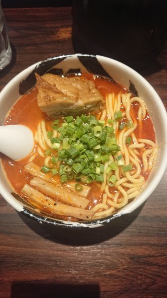 「ら～麺 赤」@麺屋武蔵 武骨の写真
