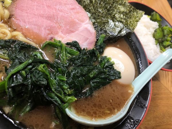 「のりほうれん草ラーメン」@麺家 紫極の写真