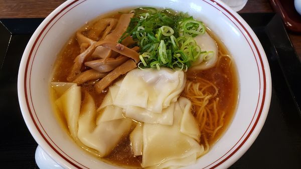 「お肉たっぷりワンタンメン」@街中華 むらやまの写真