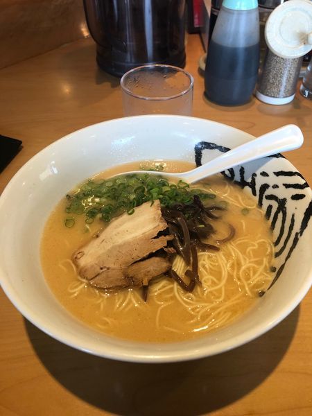 「博多ラーメン 600円」@然屋 草加店の写真