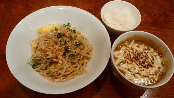 「焦がしチーズカレーつけそば¥850-+小ライス¥100-」@麺や 吉四 KiCCHOの写真