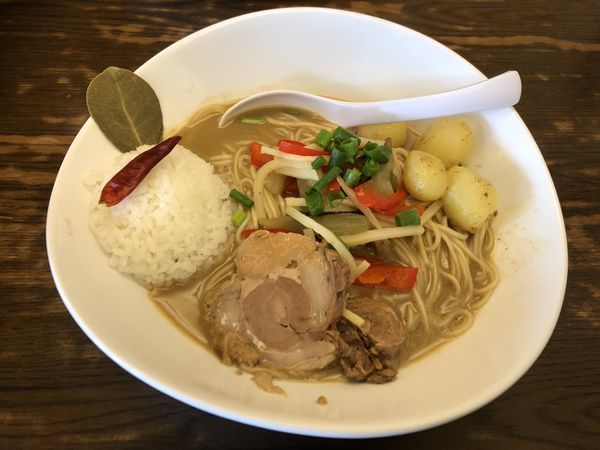 「【限定】鶏白湯グリーンカレーヌードル」@鶏そばや 竜神洞の写真