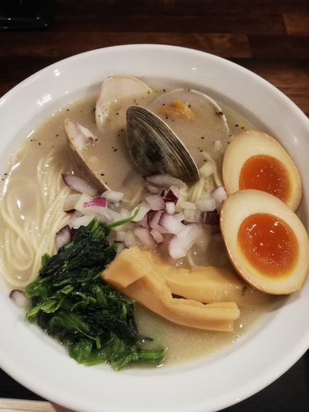 「はまぐり白湯ラーメン」@東京Noodle Style エモラーの写真