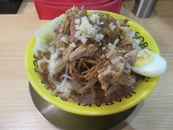 「豚そば（８５０円）＋豚増し＋野菜増し」@茨城豚そば 特龍 水戸堀町店の写真