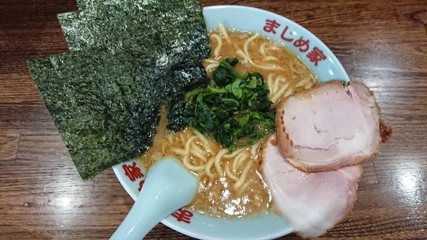 「ラーメン 並 (1玉) 750円」@豚骨醤油ラーメン まじめ家の写真