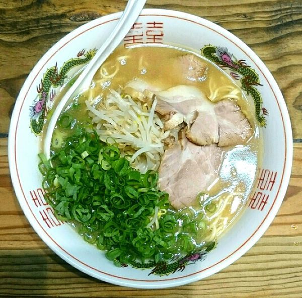 「山口下松牛骨」@ナベラボ 池袋〝牛骨ラーメン〟の写真