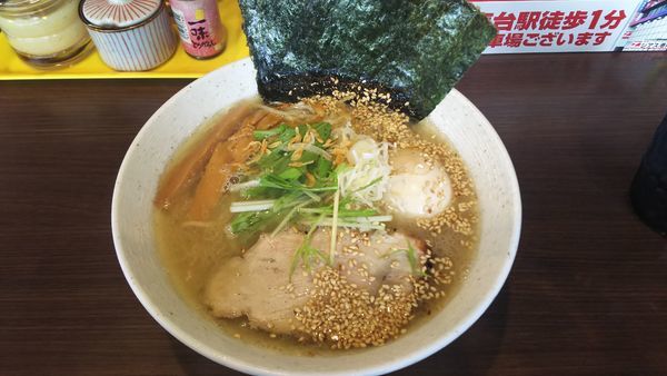 「こく旨えび塩らーめん+味玉 780円」@麺や かがのの写真