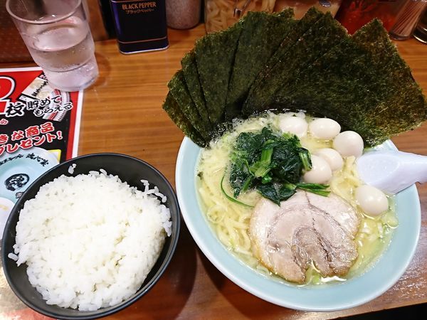 「塩ラーメン＆のり５枚＆うずら５個」@目黒 魂心家の写真