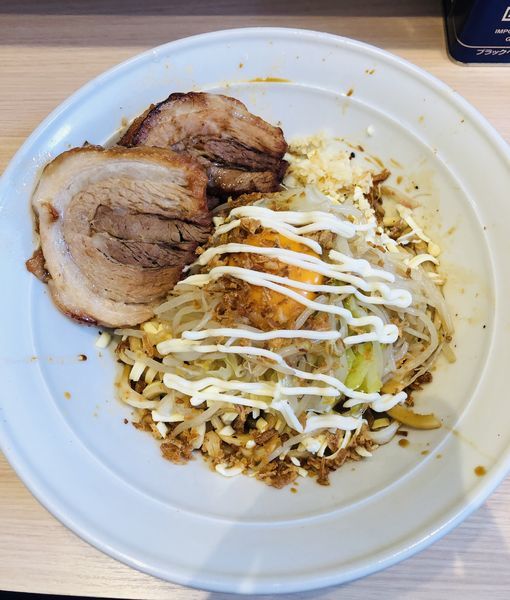 「ラーメン汁なし 並（チーズトッピング）900円」@麺屋 味方の写真