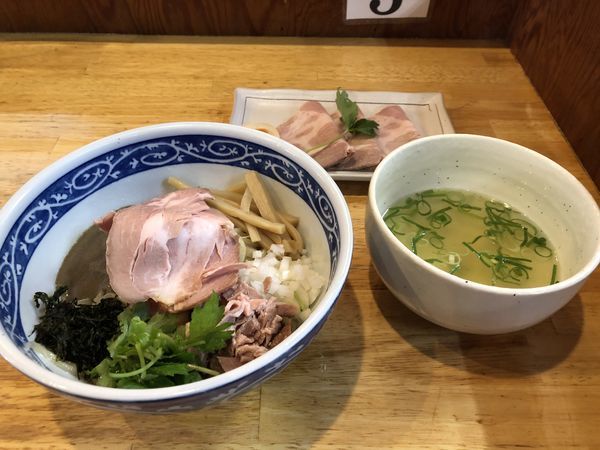 「煮干しあぶらそば+特製トッピング」@寿製麺よしかわ 坂戸店の写真