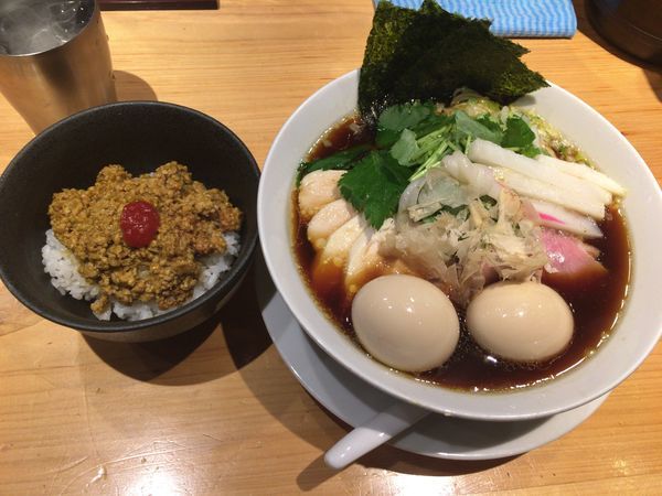 「特製鶏SOBA大盛味玉+チキンカレー」@Ginza Noodles むぎとオリーブの写真