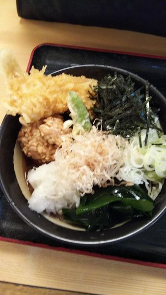 「納豆そば+いか天」@越後十日町そばと地酒の店 がんぎ 三田店の写真