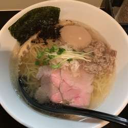 塩ラーメン、宮崎牛丼