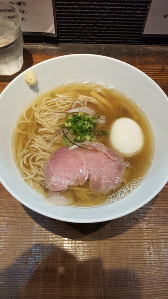 「煮干塩」@町田汁場 しおらーめん 進化の写真