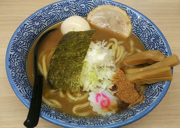 「濃厚狼煙ラーメン 味玉」@狼煙 大宮店の写真