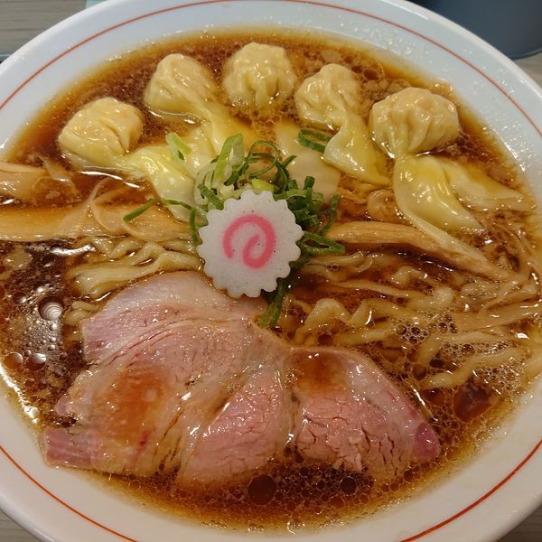 「ワンタンそば大盛940円、ハイボール350円」@横浜中華そば 維新商店の写真
