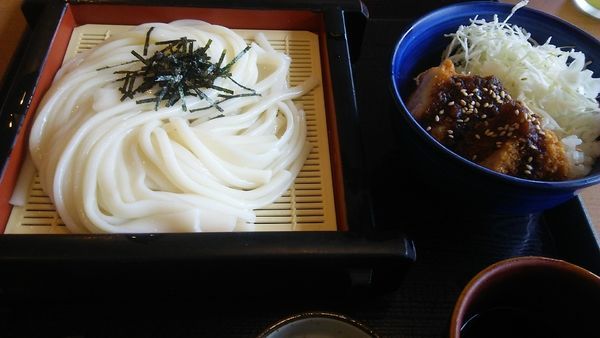 「せいろうどん 540円＋ミニ味噌ソースカツ丼 345円」@手づくりうどん 味の民芸 葛飾奥戸店の写真