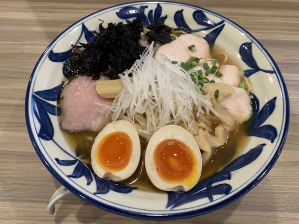 「あごの出汁そば大盛り＋全増し」@鳥そば 真屋の写真