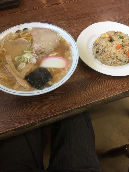 「ラーメン半チャーハン」@チーナン食堂の写真
