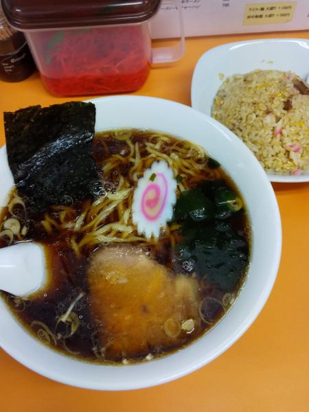 「ラーメン・半チャーハン700円」@東所沢 大三元の写真