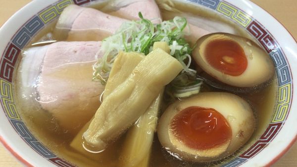 「特製煮干しラーメン」@煮干鰮らーめん 圓の写真