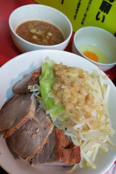 「つけめん＋豚＋生卵」@豚ラーメン 蕨店の写真