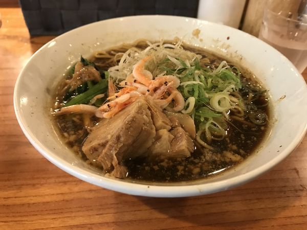 「にぼし黒醤油」@だしが命の塩らーめん ぎょぎょぎょ 本町店の写真