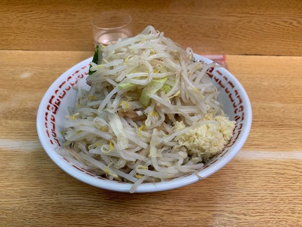 「小冷ましてない冷まし中華(850円)+かつおぶし(50円)」@ラーメン二郎 環七新新代田店の写真