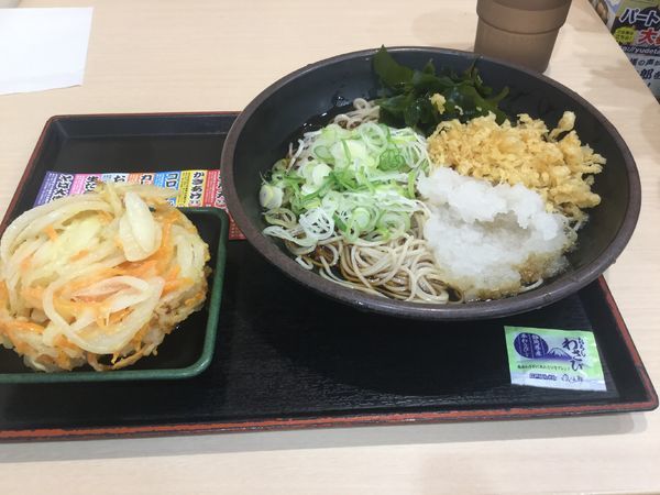 「朝そば鬼おろし・三陸わかめ変更、薬味多目+かき揚(¥330)」@ゆで太郎 竹橋店の写真