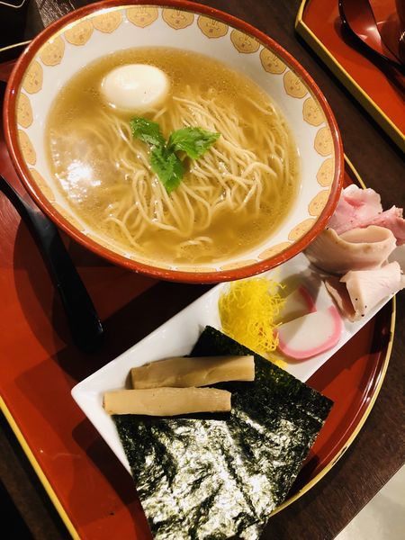 「鯛中華そば 塩(トッピング 特製)1100円」@お酒と中華そば 南風の写真