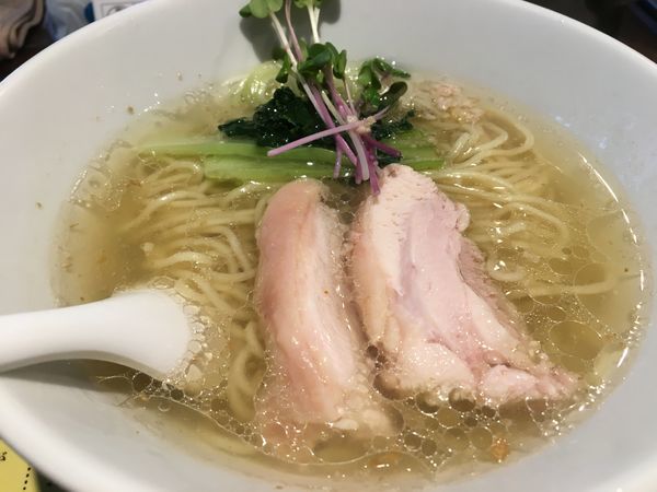 「塩生姜らー麺」@塩生姜らー麺専門店MANNISHの写真