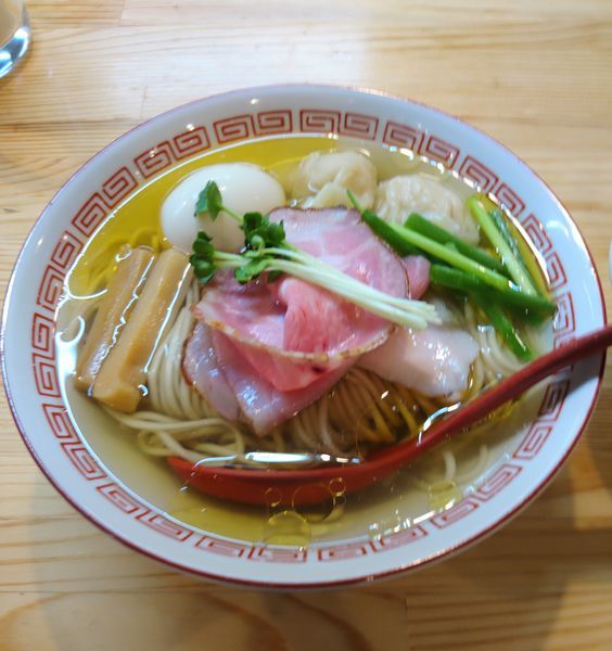 「(松)特級中華そば白醤油」@自家製麺 くろ松の写真