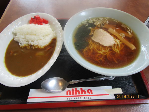 「ランチメニュー「ラーメンとミニカレーライス」」@中華料理 日華の写真