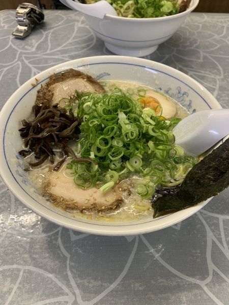 「背脂豚骨醤油ラーメン」@ラーメン・ぶーけの写真