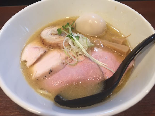 「特製鶏ゅ白湯醤油らーめん：1100円」@東京スタイル鶏らーめん ど・みそ鶏の写真