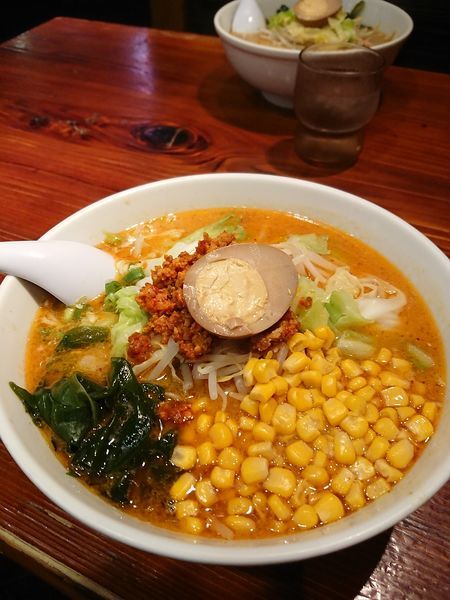 「ピリ辛味噌ラーメン(トッピング:コーン&たまご半分)」@GⅠラーメンの写真