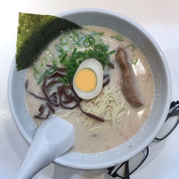 「豚骨ラーメン」@博多天神 御茶ノ水駅前店の写真