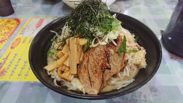 「冷やし汁なしゴマだれ890円」@ラーメン 富次郎の写真