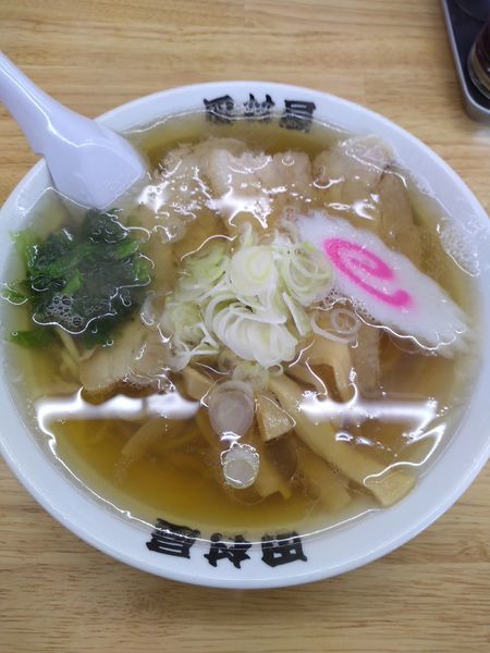 「ラーメン 611円 餃子268円  (税別)」@田村屋の写真