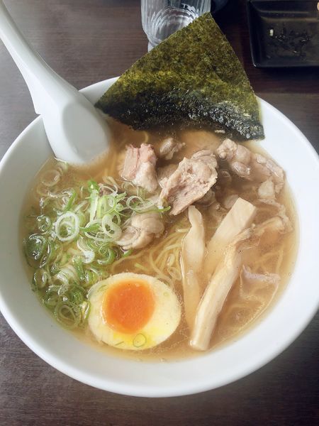 「塩牛すじラーメン」@塩ラーメン専門店 KAZUの写真