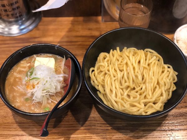 「味噌つけ麺 熱盛+バター」@麺処 花田 上野店の写真