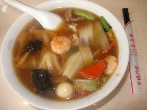 「五目そば　700円」@中国料理 香港楼 三ノ輪店の写真