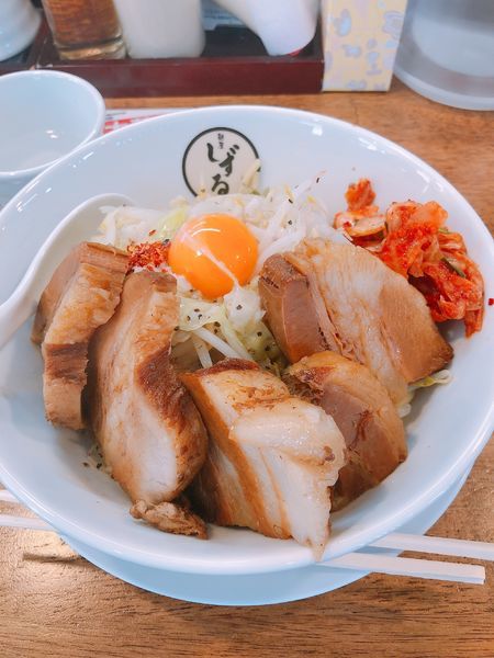 「まぜそば」@麺屋しずる 豊川店の写真